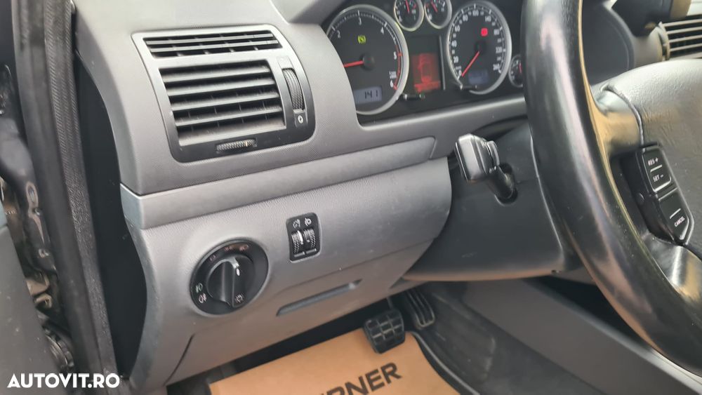 Volkswagen Sharan 1.9 TDI Automatik United - 23