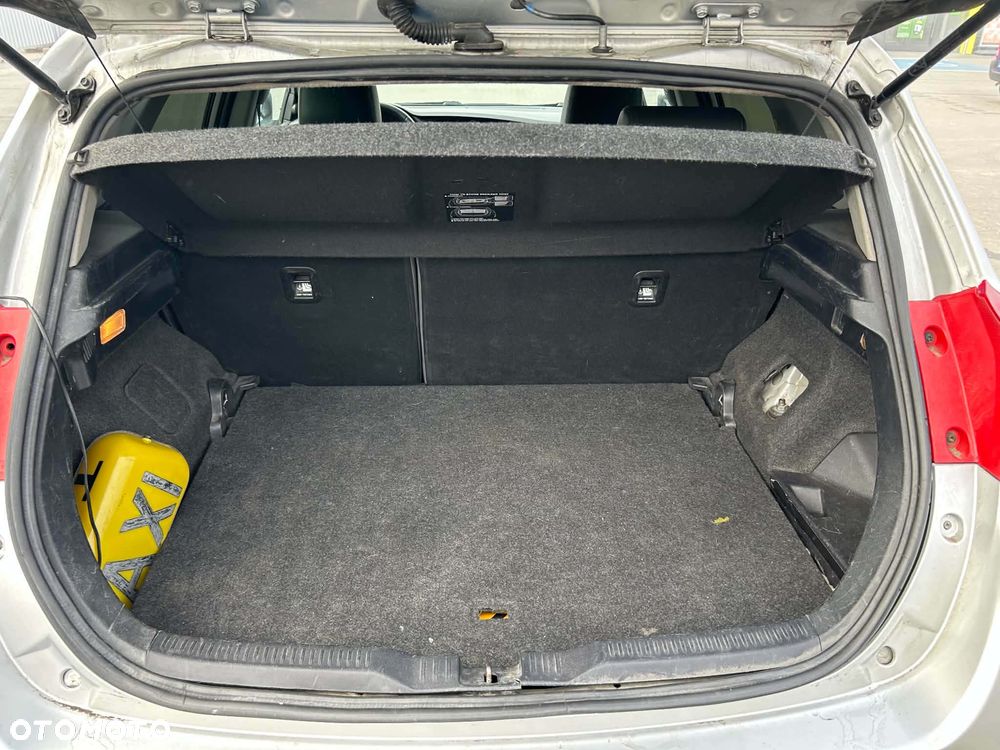 Toyota Auris - 14