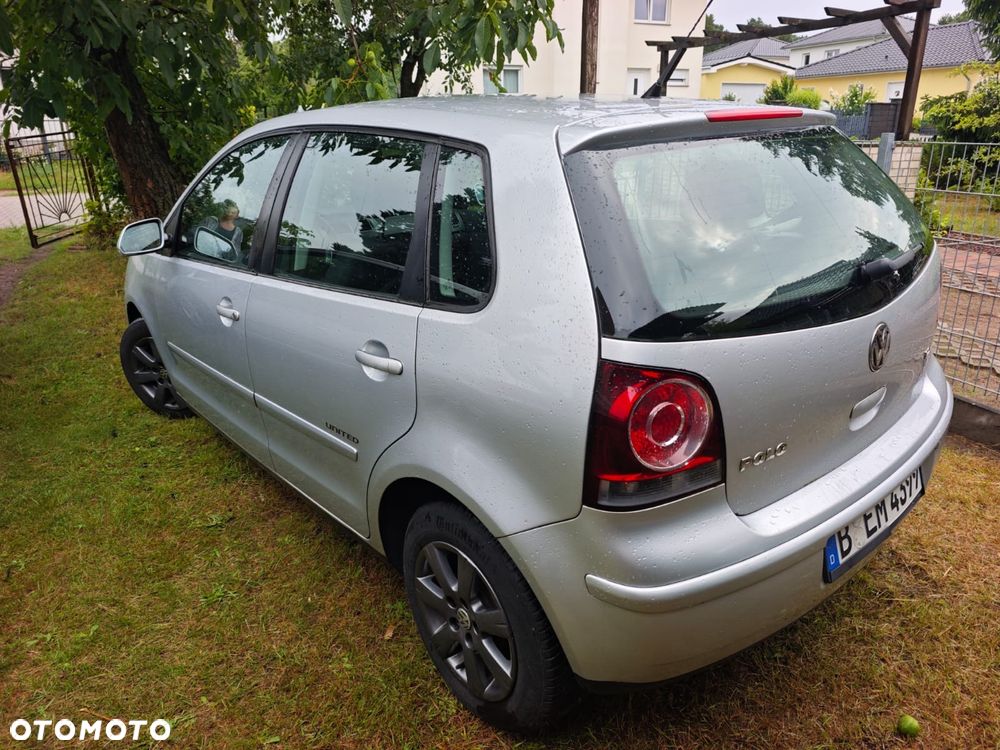 Volkswagen Polo - 2