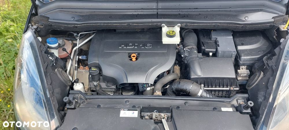 Citroën C4 Picasso 2.0 HDi FAP Exclusive - 19