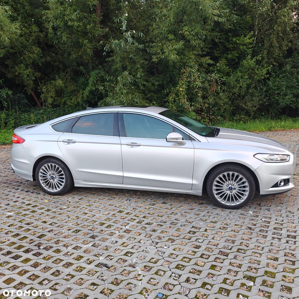 Ford Fusion 2.0 EcoBoost Titanium - 4