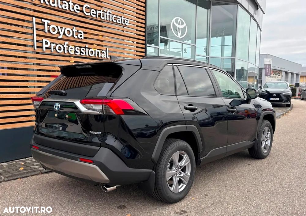 Toyota RAV4 - 3