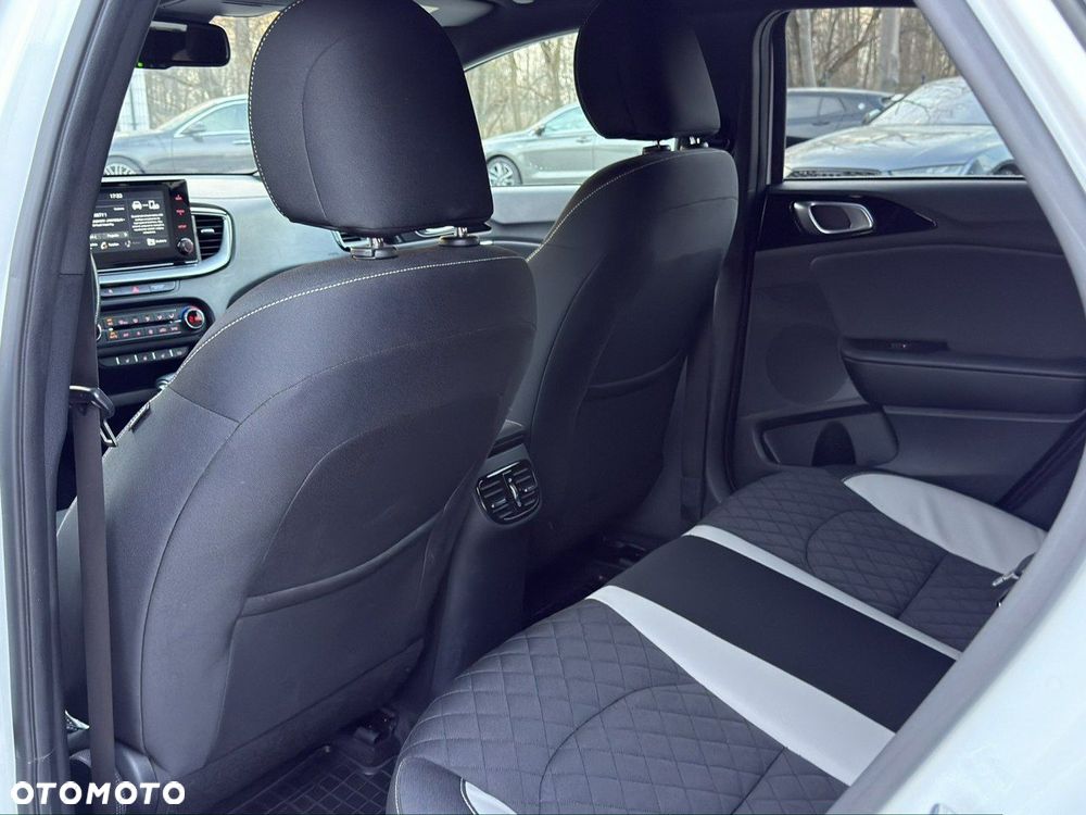 Kia ProCeed 1.4 T-GDI GT Line DCT - 15