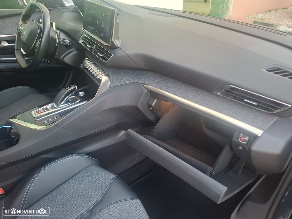 Peugeot 3008 1.6 Hybrid Allure e-EAT8 - 42