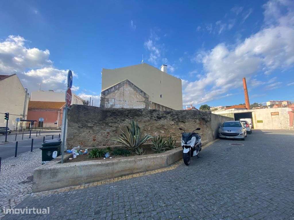 Terreno para venda - Lisboa - Grande imagem: 2/8