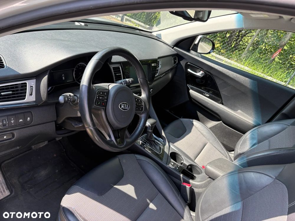 Kia Niro 1.6 GDI Hybrid L - 8