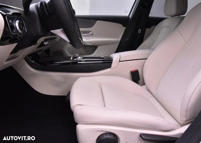 Mercedes-Benz A 200 4Matic 8G-DCT Progressive - 22