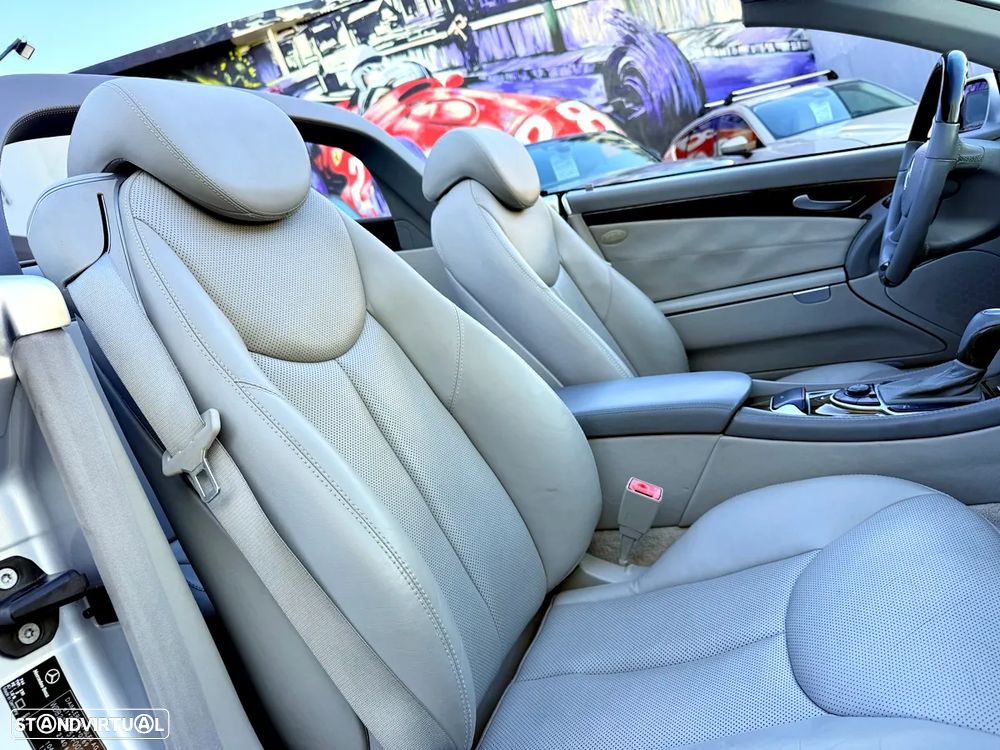 Mercedes-Benz SL 500 Standard - 32