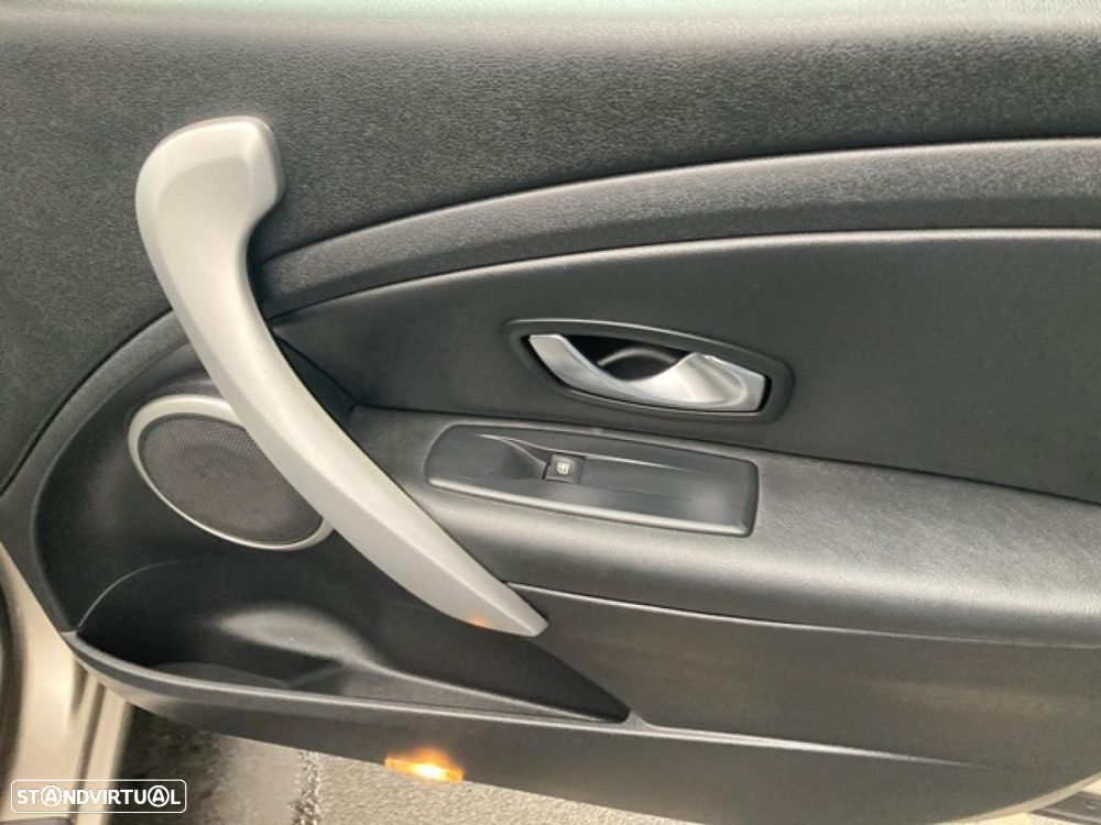 Renault Fluence 1.5 dCi Exclusive - 25