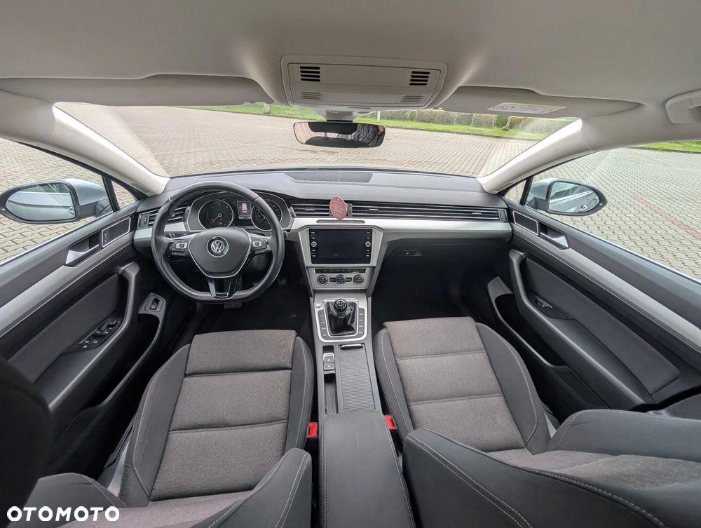 Volkswagen Passat 2.0 TDI BMT Comfortline - 15