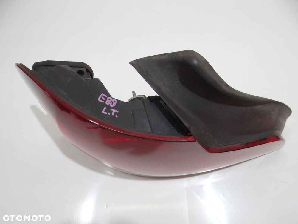LAMPA LEWY TYŁ BMW E88 - 5