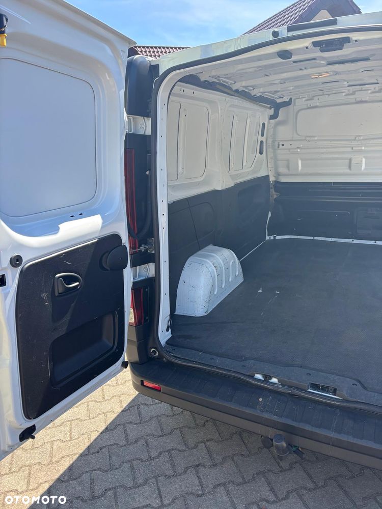 Renault Trafic - 15