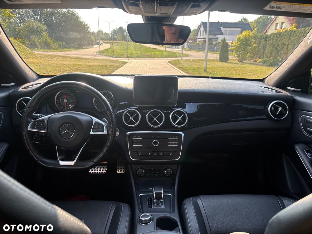 Mercedes-Benz CLA 45 AMG 4Matic 7G-DCT - 16