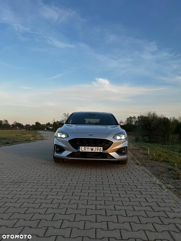 Ford Focus 1.5 EcoBoost ST-Line X - 5