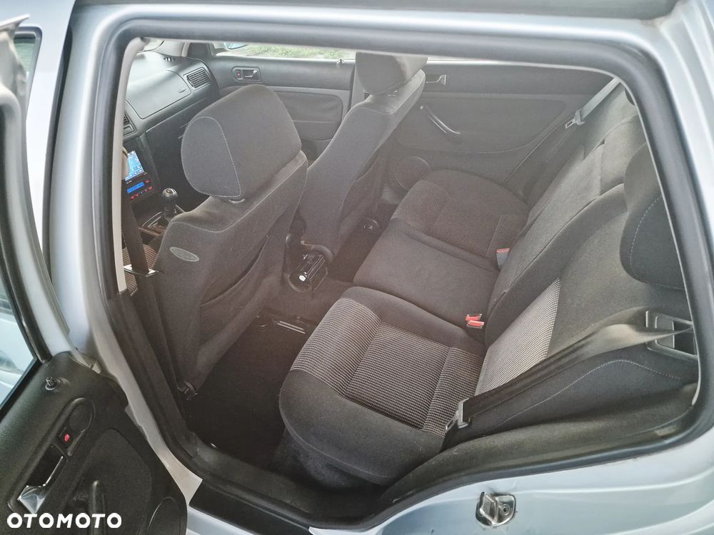 Volkswagen Golf 1.6 Highline - 13