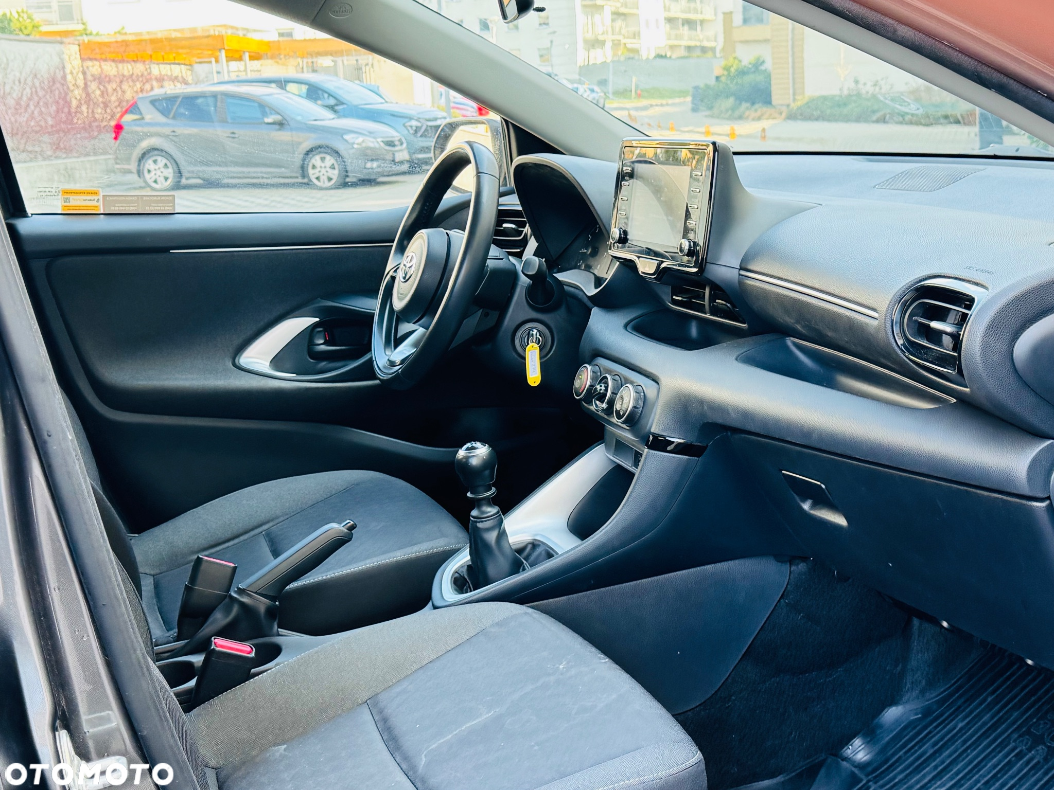 Toyota Yaris - 30