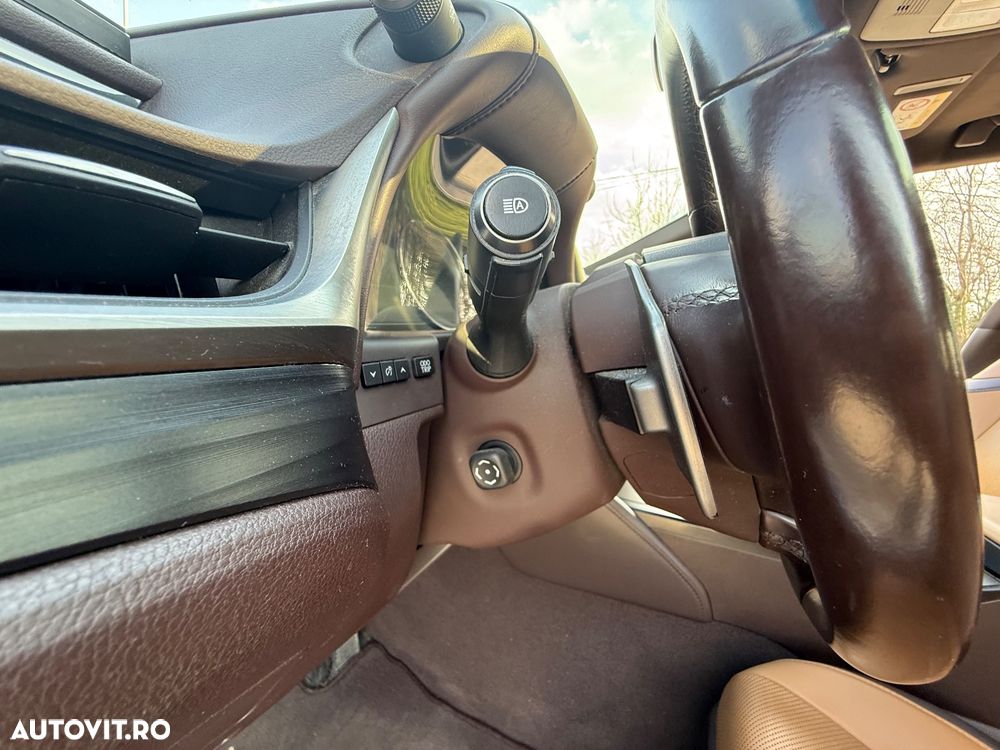Lexus Seria ES 300h Executive - 16