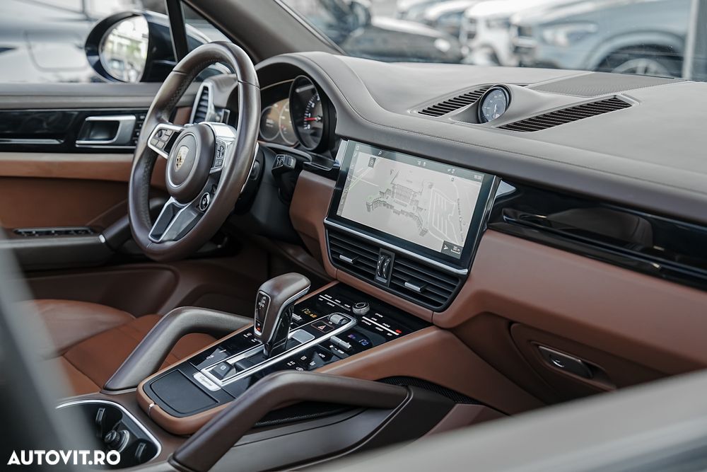 Porsche Cayenne Tiptronic S - 17
