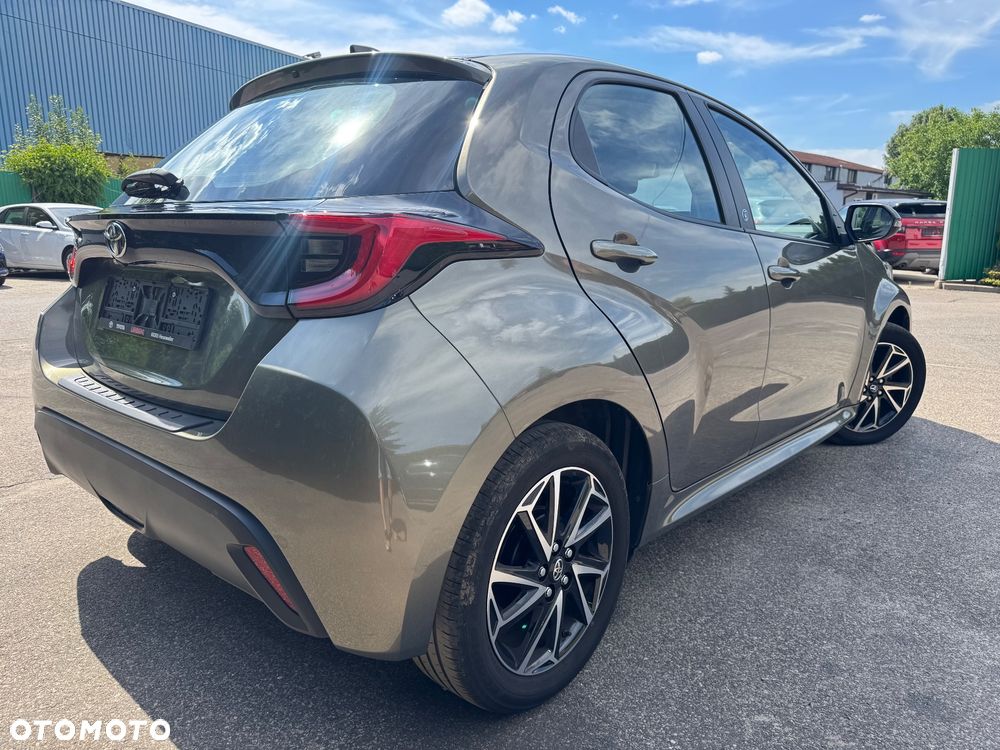 Toyota Yaris 1.5 VVT-iE Elegant - 3