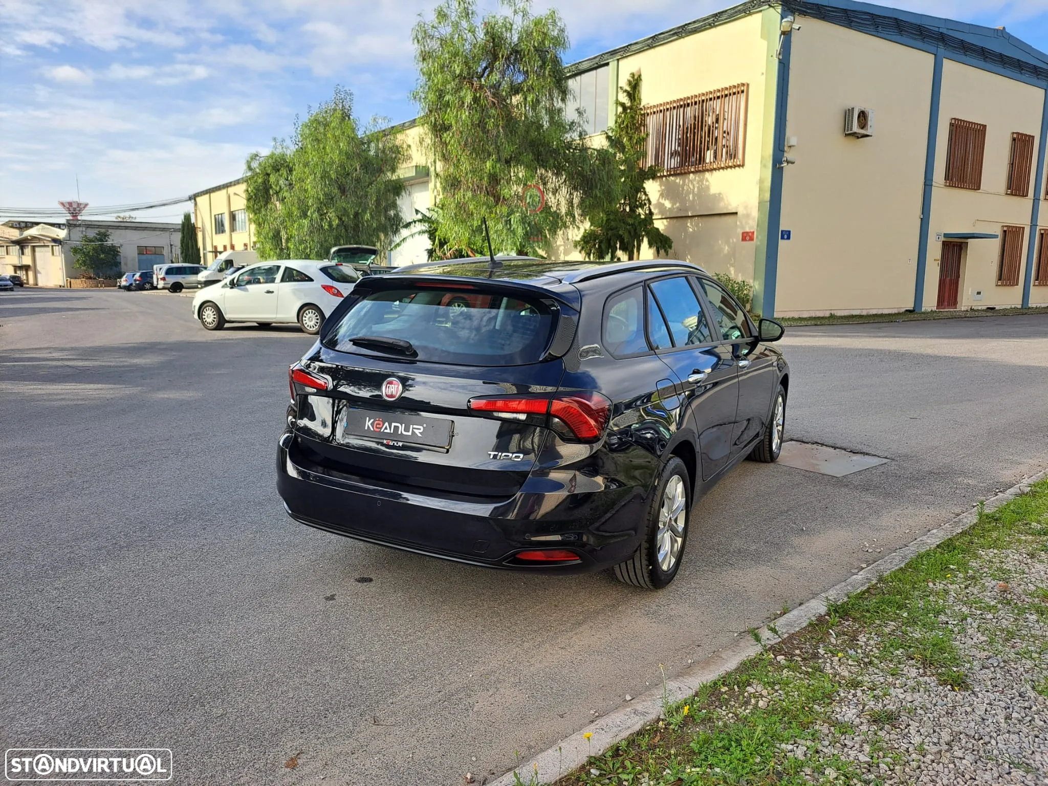 Fiat Tipo Station Wagon 1.3 M-Jet Lounge Tech - 19
