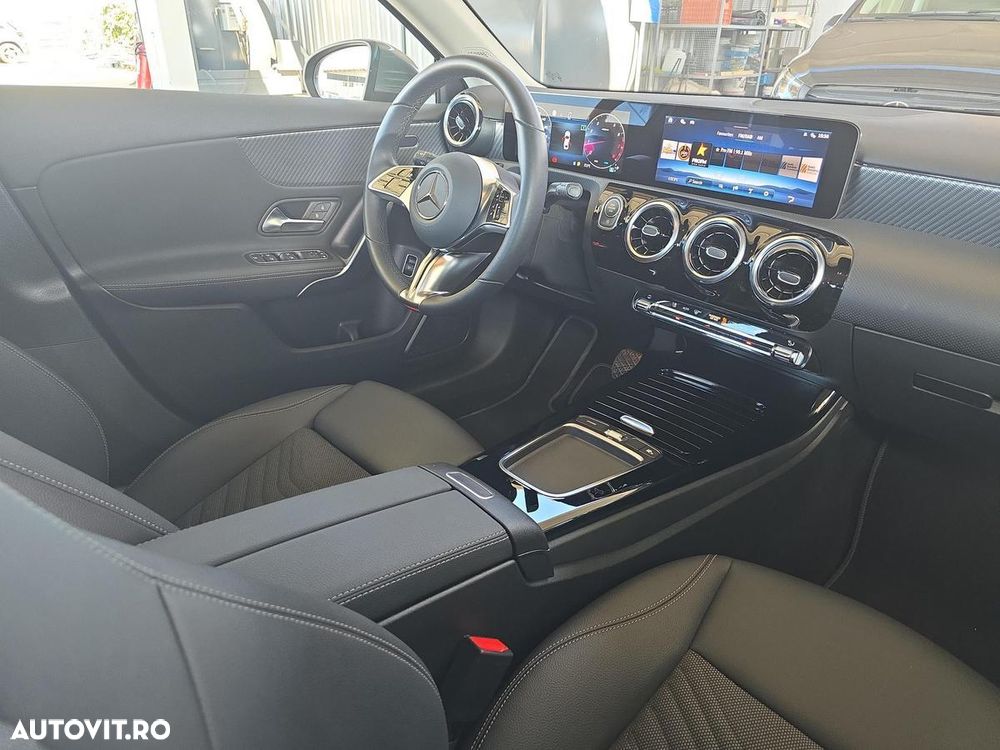 Mercedes-Benz A - 12