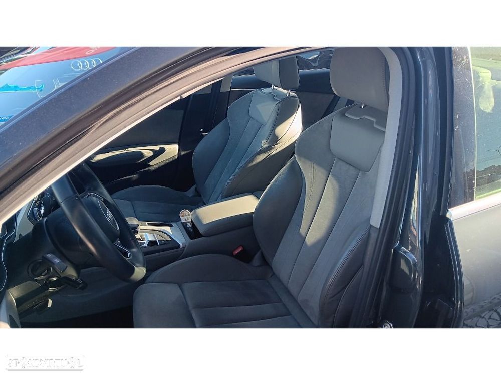 Audi A4 40 TDI S tronic - 5