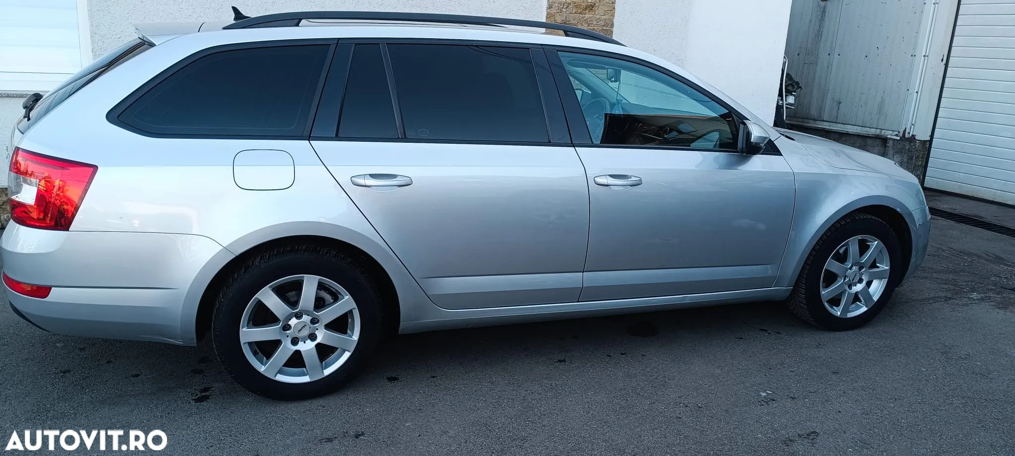 Skoda Octavia 2.0 TDI (Green tec) DSG Ambition - 6