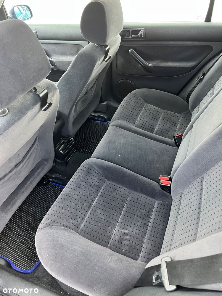 Volkswagen Golf 1.6 Basis - 11