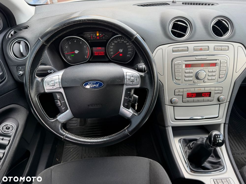 Ford Mondeo 2.0 Silver X - 19