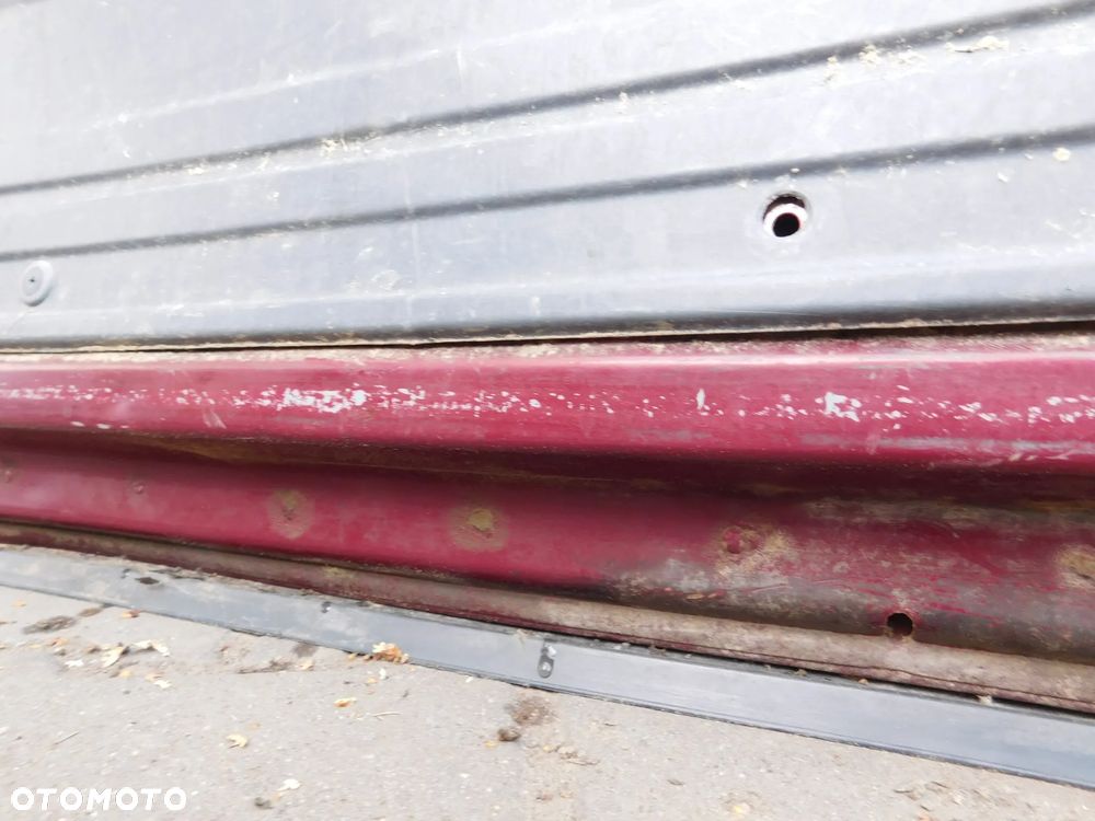 klapa bagażnika TOYOTA RAf