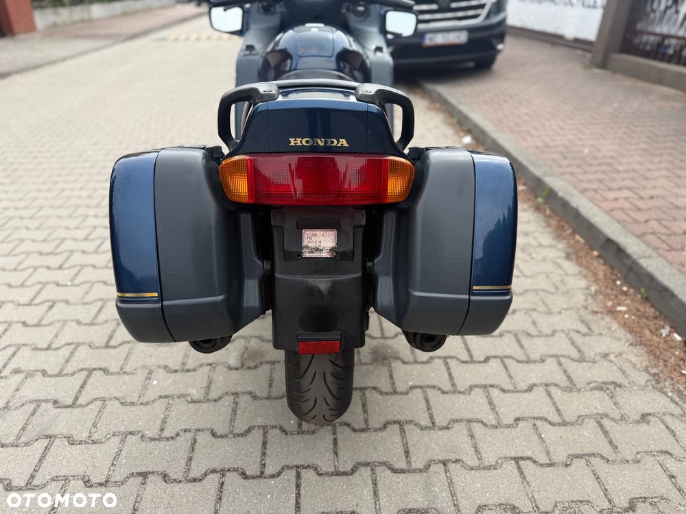 Honda ST - 12