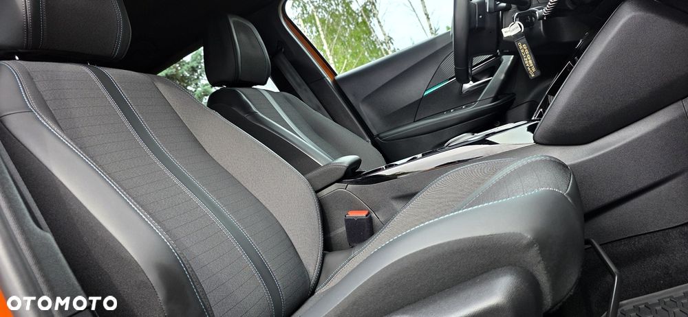 Peugeot 2008 1.5 BlueHDi Allure S&S EAT8 - 14