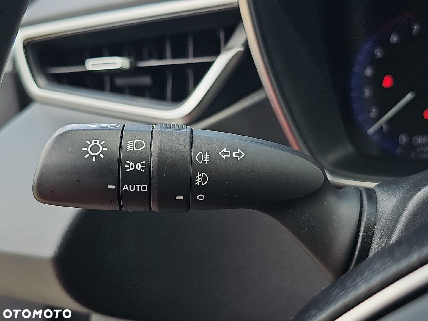 Toyota Corolla - 18