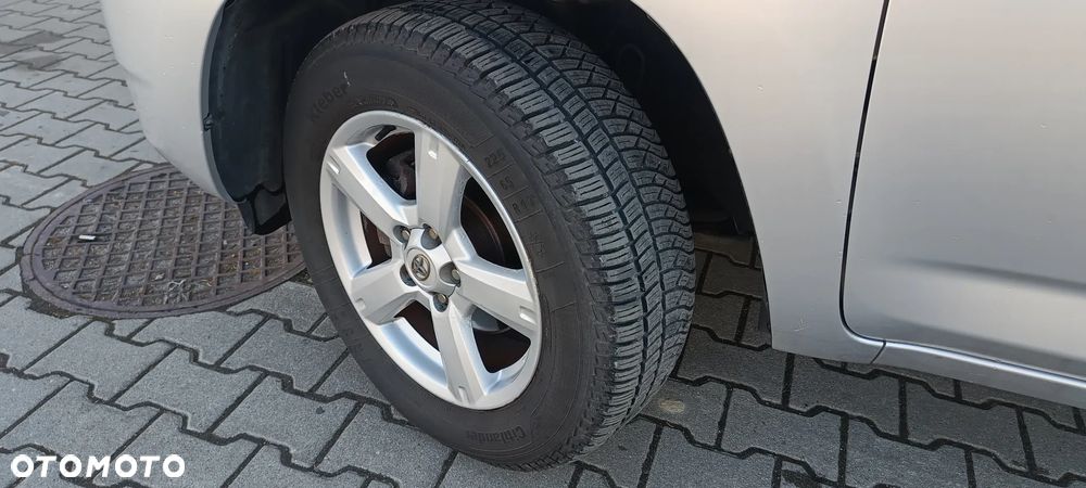 Toyota RAV4 2.0 4x4 Automatik Sol - 9