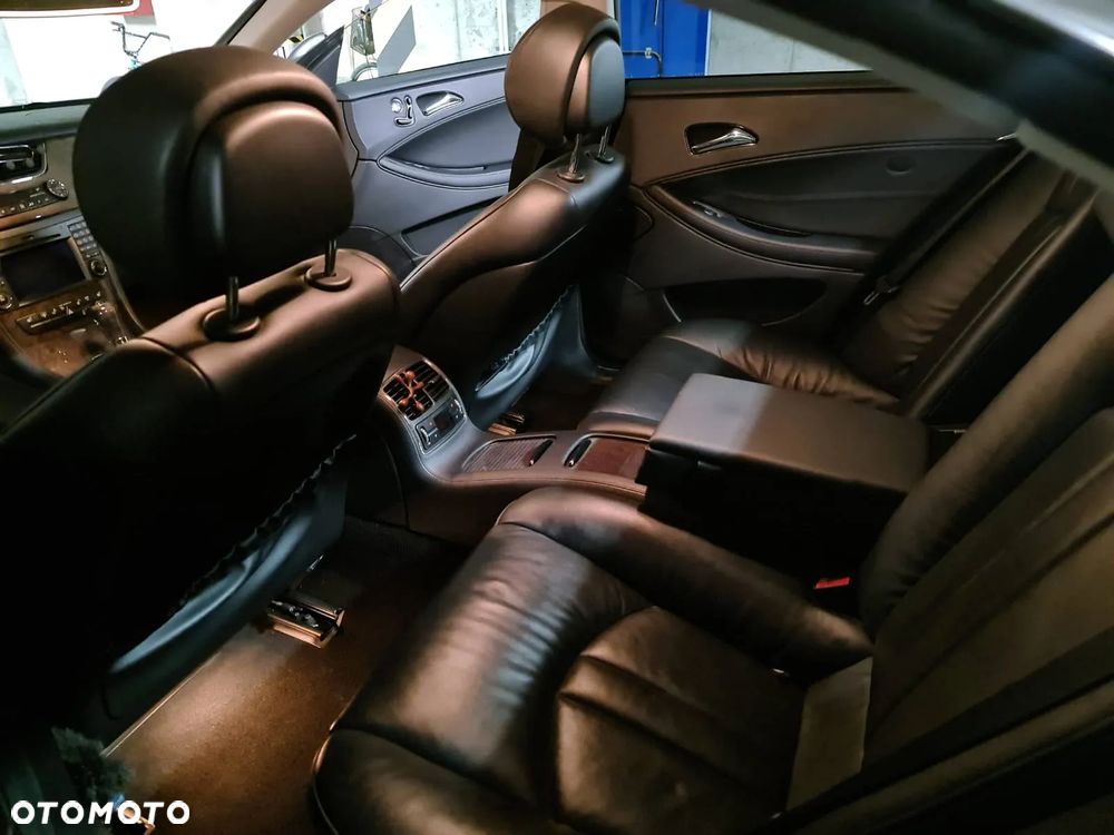 Mercedes-Benz CLS 350 CGI - 16