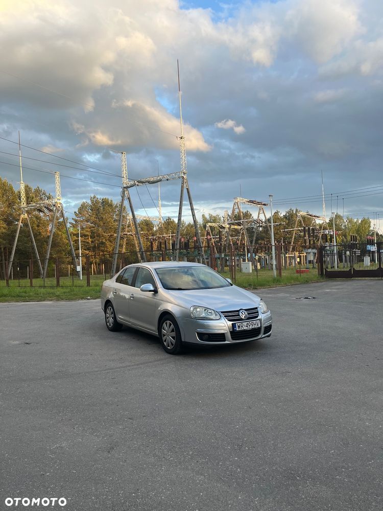 Volkswagen Jetta 1.9 TDI Comfortline - 2
