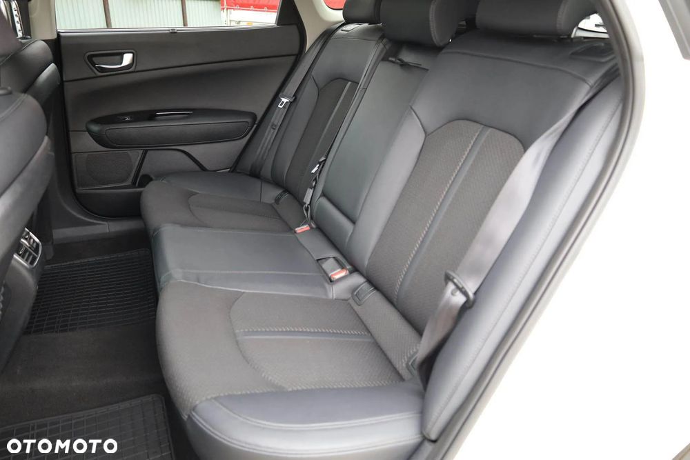 Kia Optima - 37