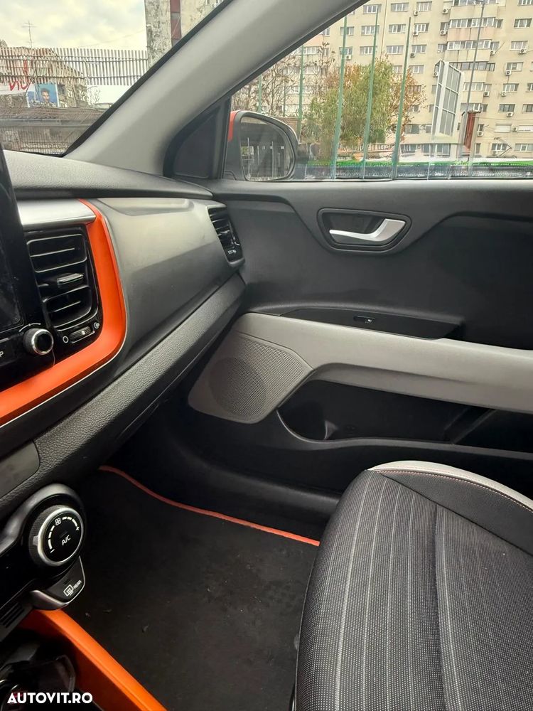 Kia Stonic 1.2 MPI 5MT Trend - 32