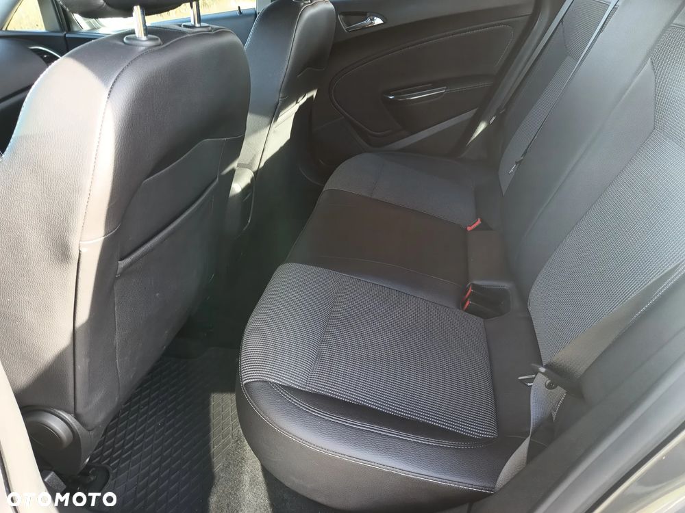 Opel Astra IV 1.4 T Cosmo S&S - 29