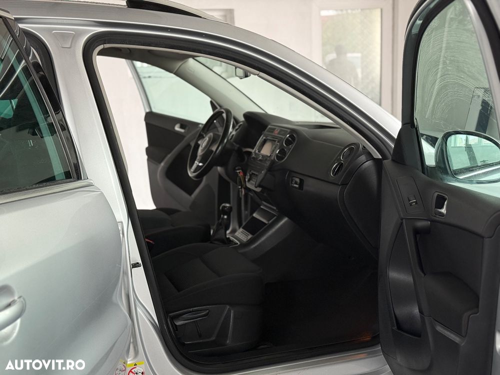 Volkswagen Tiguan 2.0 TDI DPF 4Motion BlueMotion Technology Exclusive - 9
