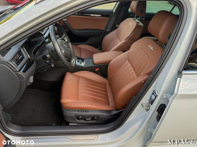 Skoda Superb 2.0 TSI 4x4 DSG L&K - 32