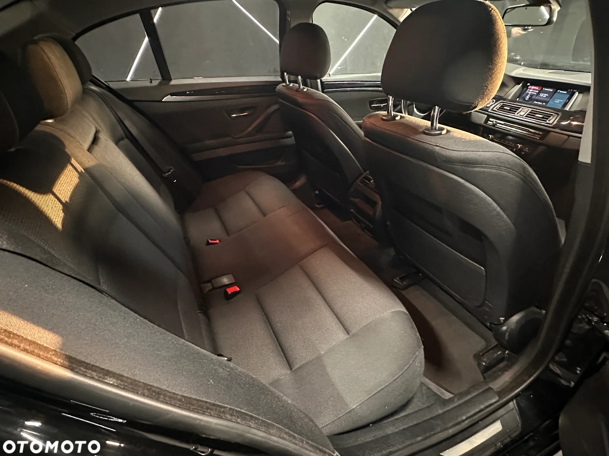 BMW Seria 5 518d Luxury Line - 29