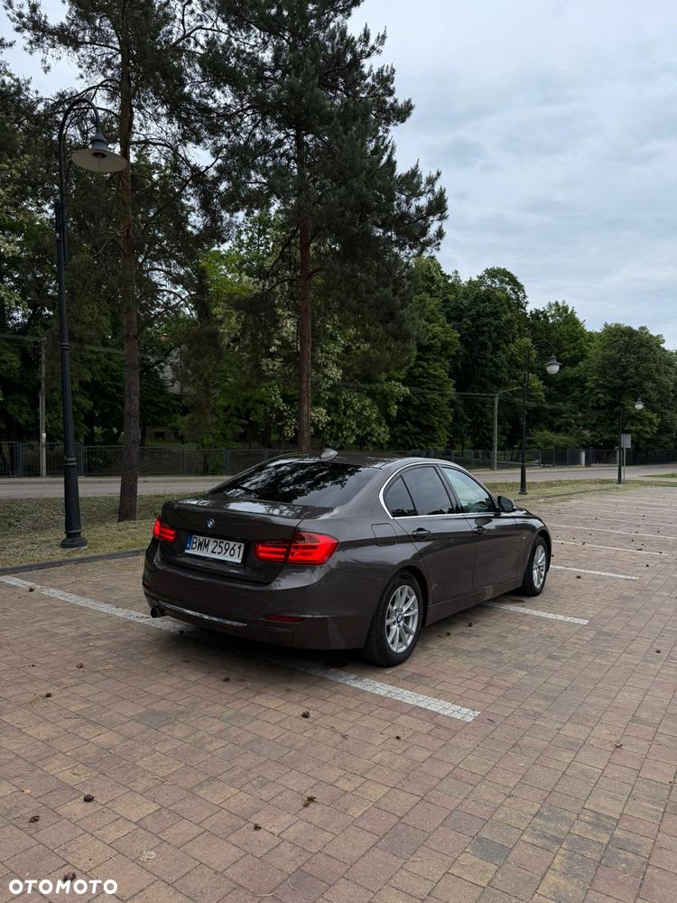 BMW Seria 3 320d Efficient Dynamics Edition Luxury Line - 2