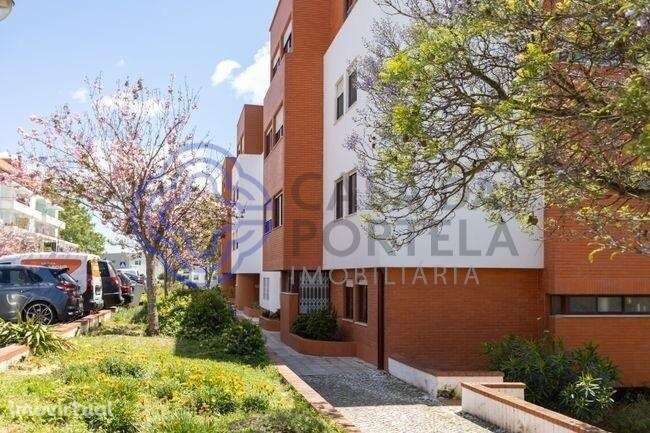 Apartamento T 3 em Oeiras, Alcabideche para venda com garagem box e ar - Grande imagem: 2/29