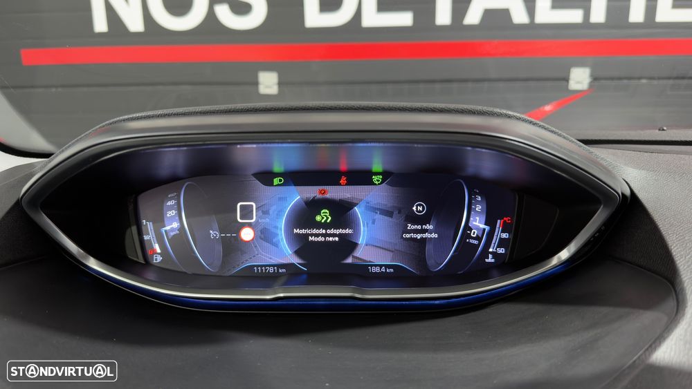 Peugeot 3008 PureTech 130 Stop & Start GPF Allure - 32