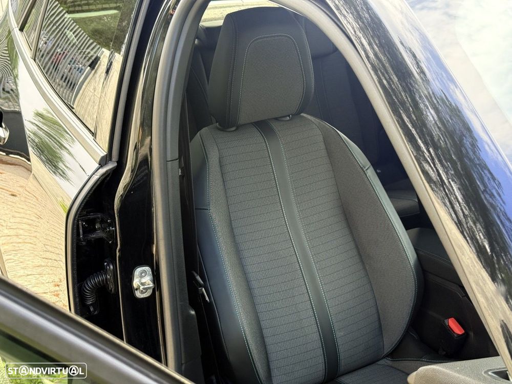 Peugeot 2008 1.2 PureTech Allure Pack - 30