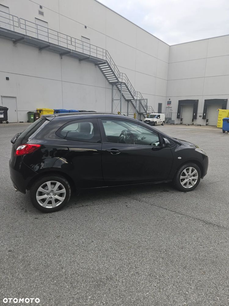 Mazda 2 - 10