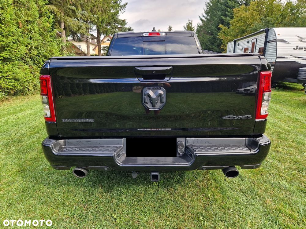RAM 1500 5.7 Quad Cab Longbed Bighorn Black - 5