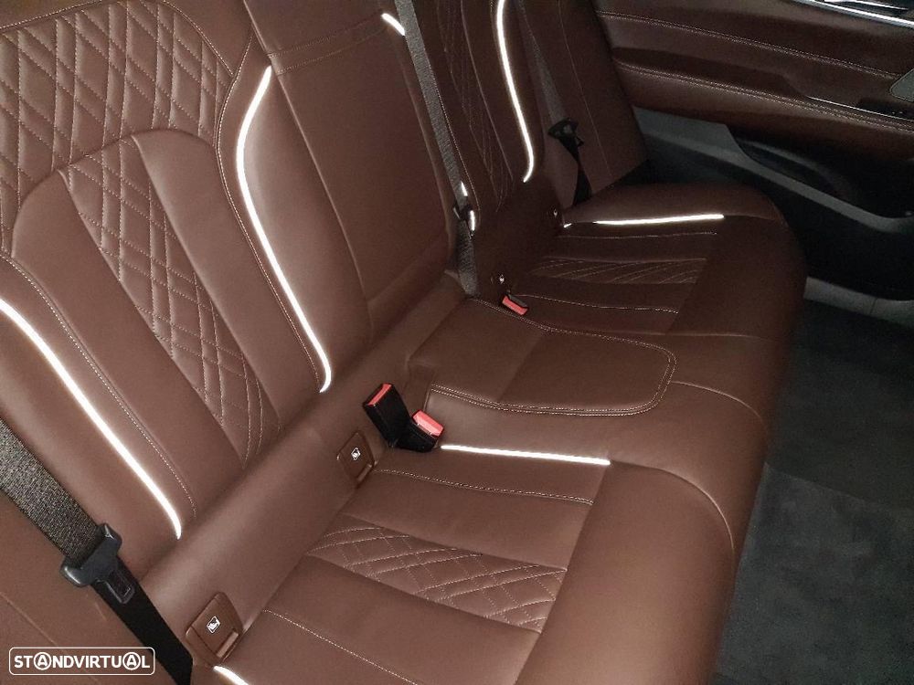 BMW 630 Gran Turismo d Pack M - 37