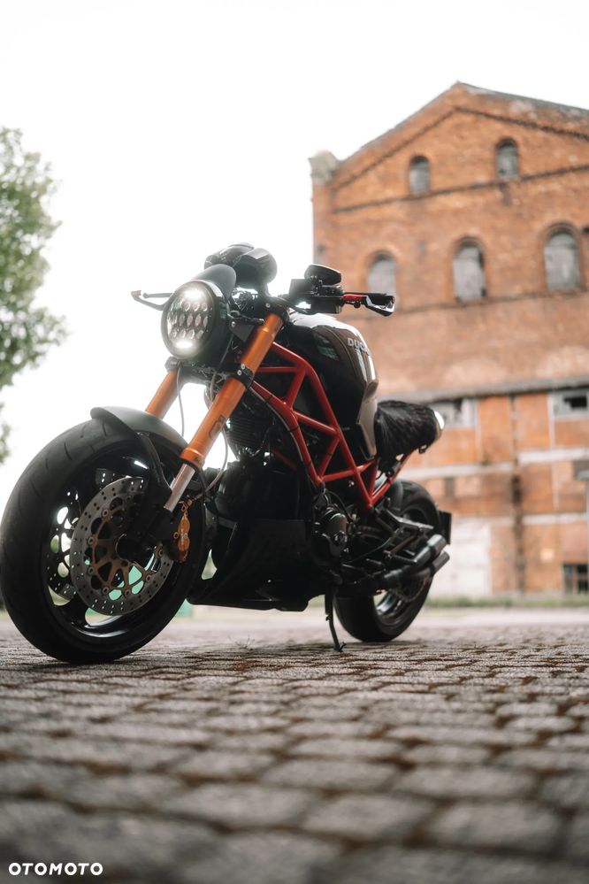 Ducati Monster - 4